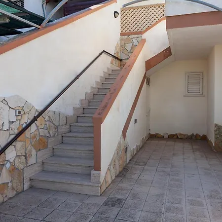 Casa Posto Auto E Barbecue Vicino Spiaggia M128